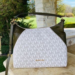 NWT Michael Kors Aria signature studded handbag
